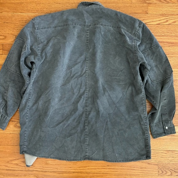 DRILL Shirt Men’s Large Gray Button Down Microfiber Top Pockets Flaws Shown Pics - Picture 6 of 11